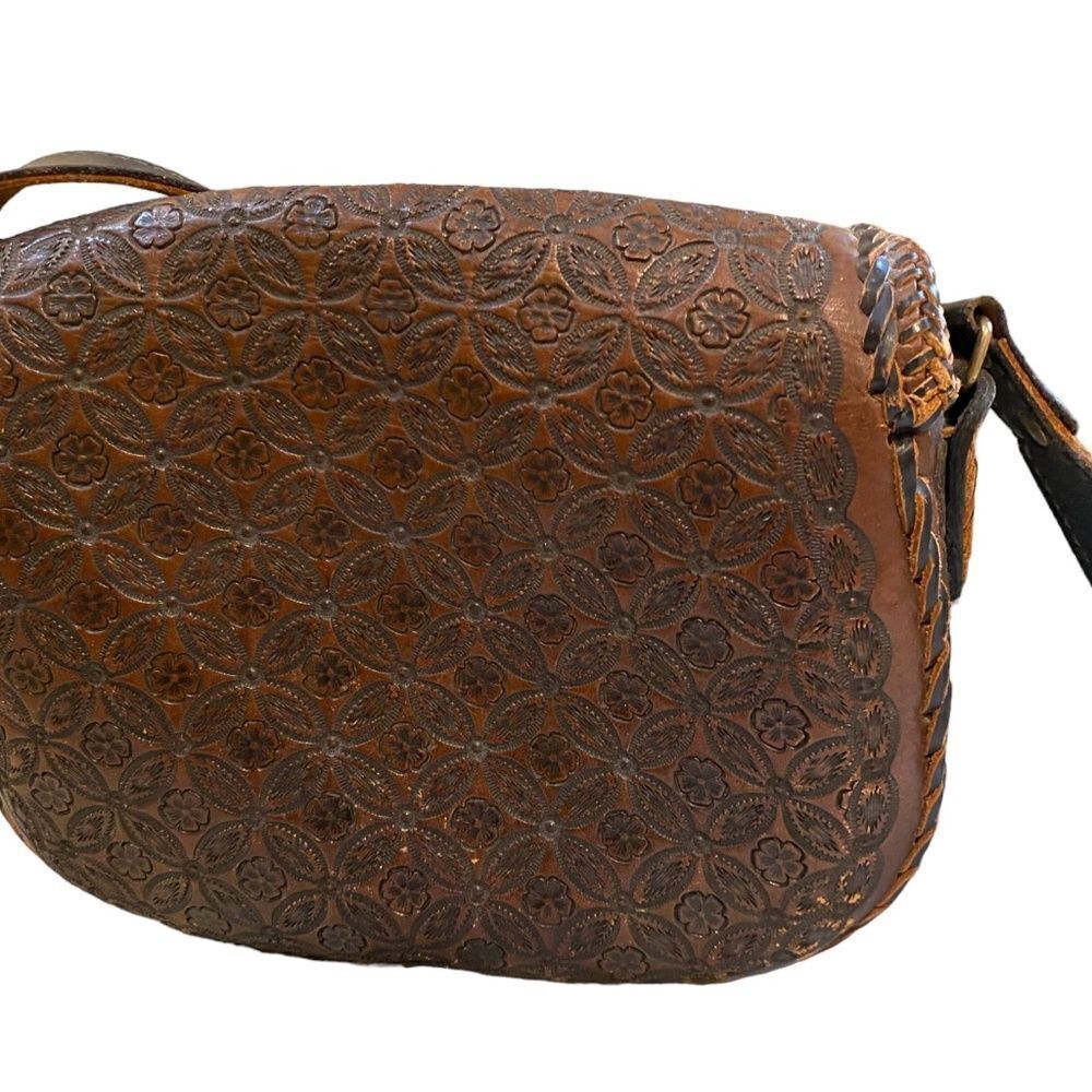 Engraved Genuine Leather Handmade Purse Made in Mexico - Picture 4 of 12